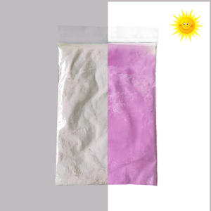 Trouvez des poudres pigmentées similaires, photosensibles, photochromiques et changeantes de couleur, à base de lumière UV. - Product Image 4