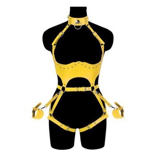 Harnais de bondage en cuir rouge avec menottes et collier pour femme, combinaison de domination passionnée, accessoire intime pour adulte - Product Image 3