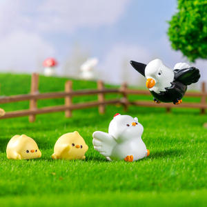 Miniatura American Bald Eagle Figure Garden Mini Resina Calva Eagle Hen Chick Figuritas Ornamento para DIY Party Outdoor Lawn Garden - Product Image 1