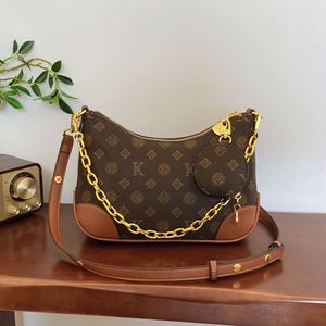2025 New Style PU Material Crossbody Bag, Suitable for Women. Equipped with a <b>Chain</b>. Can Be Carried by Hand.1055 - Product Image 5