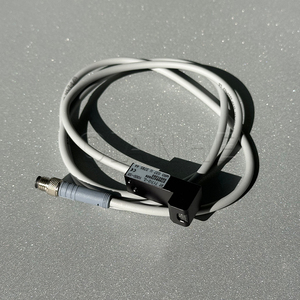 เซ็นเซอร์โฟโตอิเล็<span class=keywords><strong>ก</strong></span>ทริกมาตรวัดด้านหน้าแบบดั้งเดิม Leuze RT 717/2-2,1000 S8สำหรับ<span class=keywords><strong>ก</strong></span>าร<span class=keywords><strong>ก</strong></span>ดพิมพ์700โรแลนด์ - Product Image 1