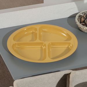 Assiette à quatre compartiments en plastique PP de qualité alimentaire pour personnes âgées avec quatre bandes antidérapantes en silicone - Product Image 6
