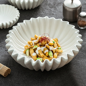 Service de table en porcelaine Eka de haute qualité, résistant aux éclats, comprenant assiettes, bols et plats pour pâtes et collations - Product Image 2