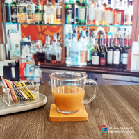 Tasse réutilisable de 300ml tasses à café en plastique incassables de couleur personnalisée verre à thé à eau en polycarbonate avec impression de logo