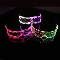 Bestseller LED-Leuchtende Acrylgläser Transparent Farbenfroh Leuchtend Tragbar & Langlebig für Nachtclub-Party-Dekoration