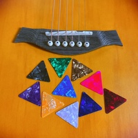 Accessoires pour instruments à cordes : Médiators de guitare en ABS, Delrin et Celluloid, formes triangulaires, épaisseurs 0.46mm, 0.71mm, 0.96mm