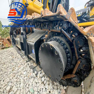 Excavatrice sur chenilles d'occasion CAT340D2L à faible consommation de carburant et peu d'heures de travail - Product Image 3