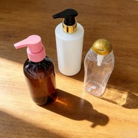 Nouvelle conception d'articles d'hôtel, flacons de shampooing et d'après-shampooing en PET, flacons de shampooing vides, emballage plastique personnalisé unique