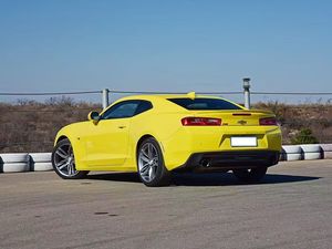 2017 Chevrolet Camaro 2.0T RWD usato auto sportive cambio automatico telecamera posteriore pendolarismo urbano luce interna benzina R20 - Product Image 4
