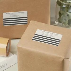 Özel su geçirmez logo baskı posta kutusu kurcalamaya dayanıklı etiketler nakliye adresi kendinden yapışkanlı rulo ambalaj etiketleri