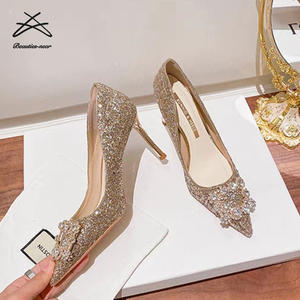 <span class=keywords><strong>Scarpe</strong></span> da <span class=keywords><strong>Donna</strong></span> Taglia Grande, <span class=keywords><strong>Scarpe</strong></span> da Cerimonia con Tacco Medio Decorato con Diamanti, <span class=keywords><strong>Scarpe</strong></span> da Sposa <span class=keywords><strong>Lucide</strong></span> - Product Image 5