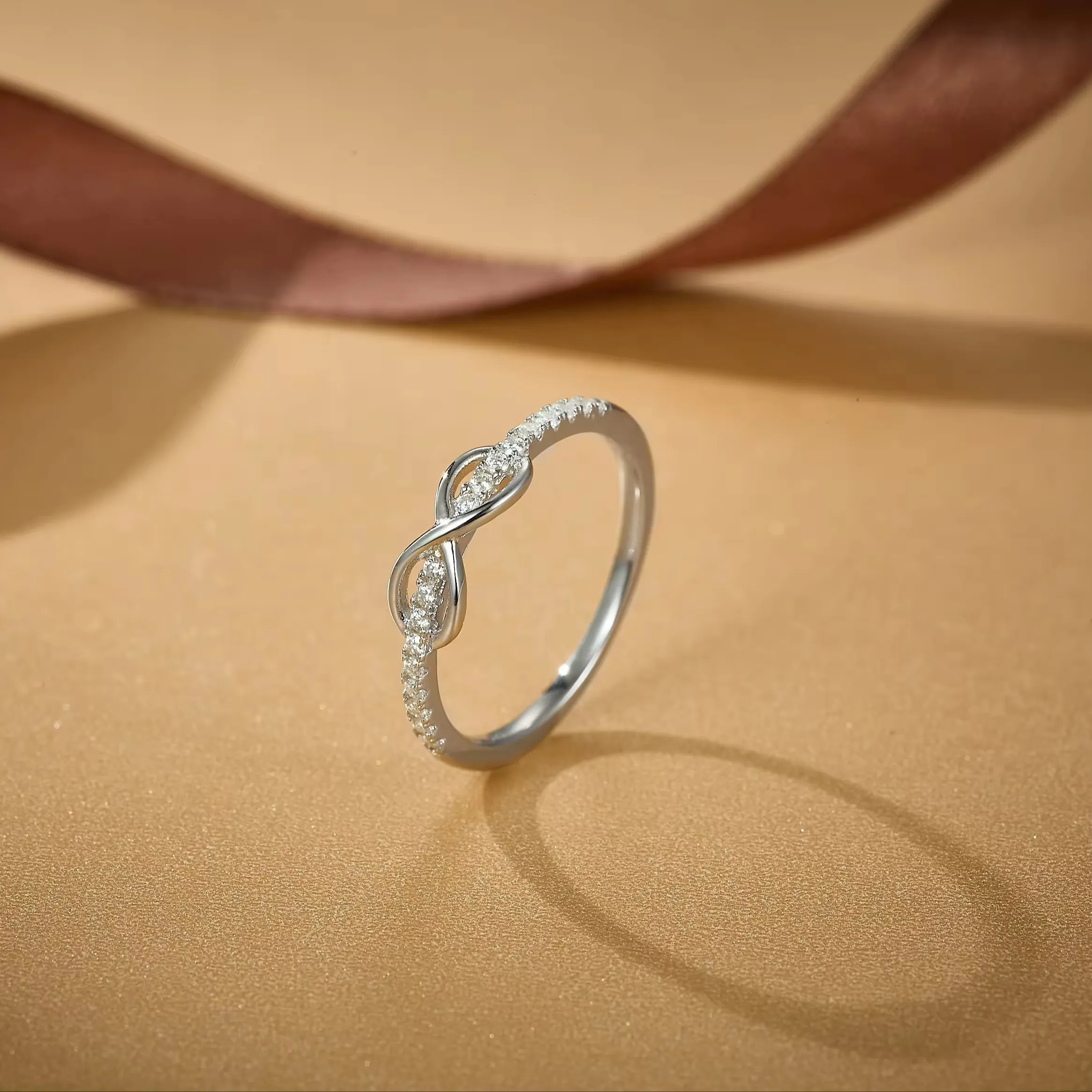 925 стерлингового серебра круглое бриллиантовое кольцо с бриллиантовой огранкой Муассанит Бесконечность обручальное кольцо