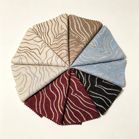 Tissu de canapé 100% polyester gaufré tissé chenille jacquard enduit PE, poids moyen, séchage rapide, antistatique, brocart, fil argenté