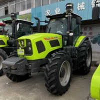 Tracteur à 4 roues motrices en bon état, 2300 tr/min, prix abordable, pour exploitation agricole commerciale