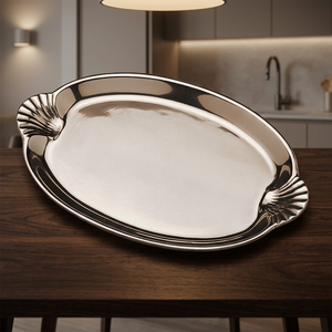 Plato ovalado de metal para servir con asas en forma de concha, diseño clásico pulido para uso en fiestas. - Product Image 3