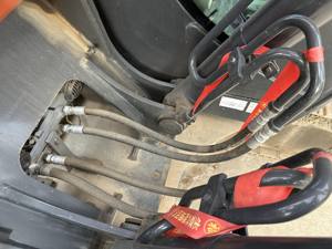 Б/у гусеничный экскаватор <span class=keywords><strong>Hitachi</strong></span> ZX200-3 с двигателем Isuzu, высота подъема ковша 5990 мм - Product Image 5