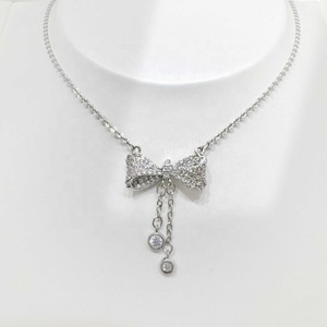 Collar delicado de plata 925 con dijes superpuestos, chapado en oro coreano, con lazo, para niñas, ideal para la amistad o como regalo para mamá en verano. - Product Image 4