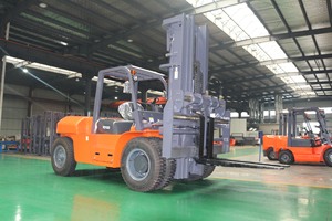 Carretilla elevadora diésel grande de 10 toneladas con transmisión hidráulica de motor japonés, carretilla elevadora de 1000kg <span class=keywords><strong>a</strong></span> la venta - Product Image 5
