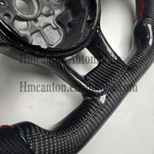 Nouveau produit phare : Volant perforé en cuir et fibre de carbone pour GTI7 Golf MK7 - Product Image 4