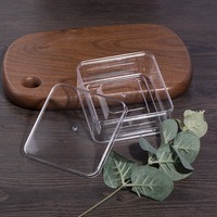 Boîte en plastique transparente carrée de 9 cm en PS recyclable, vente directe d'usine, logo personnalisé, petite boîte à collation, bonbons, gâteaux, célébration de mariage, nourriture