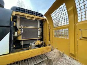 Excavatrice sur chenilles Caterpillar 323D2L d'occasion à prix avantageux, 23 tonnes, modèle 2023, puissance 117 kW, capacité de la benne de 1,3 m³, état parfait - Product Image 3