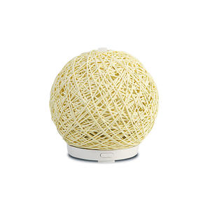 Difusor de aceites esenciales USB personalizado estilo Titan, hueco, de 60 ml, humidificador ultrasónico para el hogar y escritorio. - Product Image 1