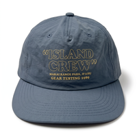 Casquette Snapback non structurée en nylon légère et résistante à l'eau, avec logo sérigraphié sur 5 panneaux, personnalisable OEM pour le sport