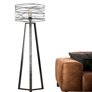Lampe de sol LED moderne en métal avec finition noire, design trépied, éclairage décoratif pour la maison, CRI élevé 90 - Product Image 1