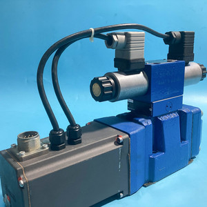 R901225987 4WRKE10W8-50L วาล์วควบคุมทิศทางแบบสัดส่วนพร้อม OBE, ระบบไฮดรอลิกแบบควบคุมด้วยนักบินสำหรับการควบคุมในอุตสาหกรรม - Product Image 3