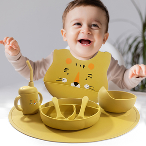 Precio al por Mayor Set de Alimentación de Silicona para Bebé Kit de Comedor Cuenco Caracol con Cubiertos Babero Impermeable y Vaso Entrenador con Pajita para Infante - Product Image 6