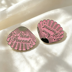 Ensemble de pin's en émail mignons à l'effigie de dessins animés, avec motifs soleil, arc-en-ciel, panda, abeille, fleur, gâteau, badges métalliques pour accessoires de mode - Product Image 4