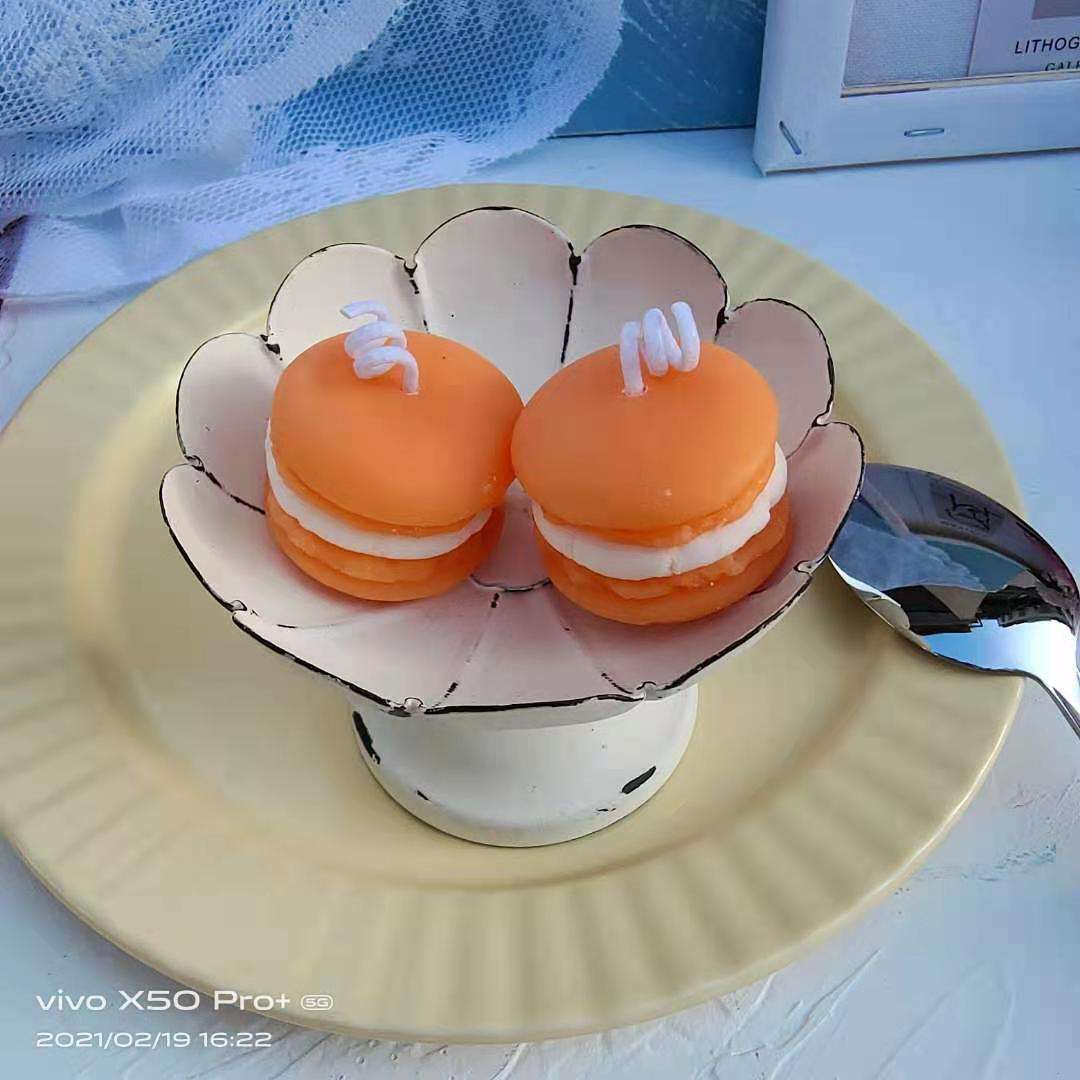 Orange-bright orange blossoms