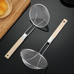Stainless Steel Mesh Strainer Set 4 Pcs Wooden Handle Kitchen Sieve For Food Draining And Cooking - Product Image 3
