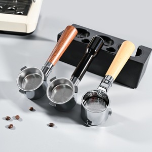 Poignée sans fond pour porte-filtre 51 mm universelle pour machines à expresso DeLonghi - Product Image 3