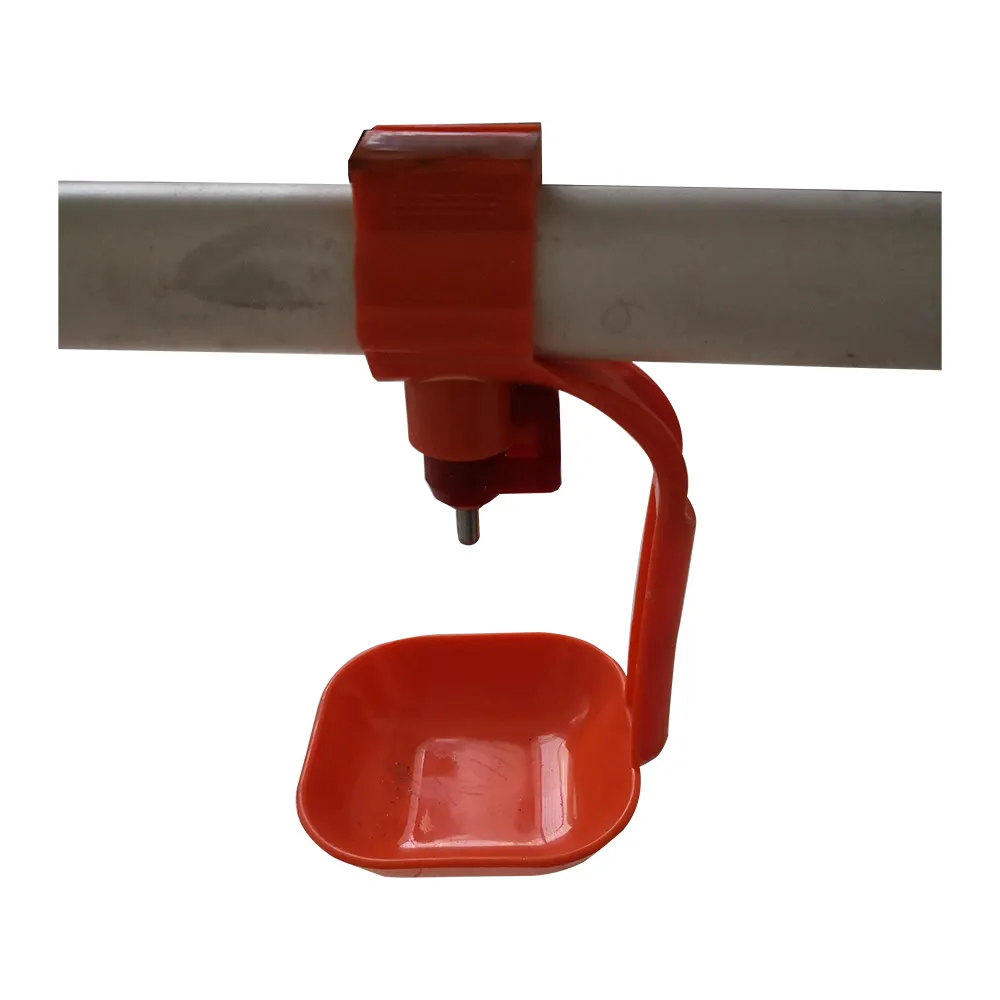 Engineering Kunststoff-Hühnchenfütterungs- und Trinker-Set Nippel-Trinker-Leitungssystem Geflügelzuchtzubehör Brunnen horizontal