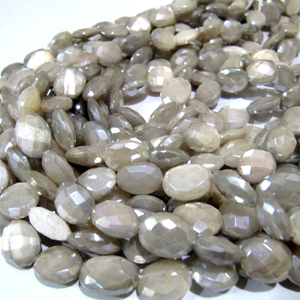 Cuentas facetadas de piedra lunar gris natural, forma briolette, 7x10 a 8x12 mm, hebra de 10 pulgadas de largo, forma ovalada con revestimiento místico plateado AB - Product Image 1
