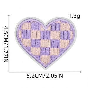 Nouveau Patch Brodé Cœur à Carreaux Thermocollant 4,2*5,2cm pour Décoration de Chapeaux et Sweats à Capuche - Product Image 4