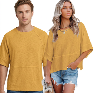 T-shirt unisexe décontracté à manches courtes et col rond en jersey de polyester respirant, coupe ample, manches raglan, couleur moutarde, pour le printemps - Product Image 1