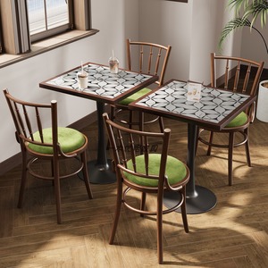 Combinaison <span class=keywords><strong>Table</strong></span> et Chaises en Bois Massif Style Rétro Industriel pour Cafés, Restaurants de Hot Pot, Cuisine, Bars Occidentaux - Product Image 1