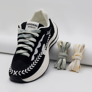 Faites une déclaration de mode: les baskets AJ jumelées à des lacets Tie-Dye lacet de style ancien - Product Image 5