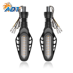 Feux arrière ADT Cobra au design extérieur sportif, feux stop et clignotants séquentiels ambre pour moto - Product Image 2