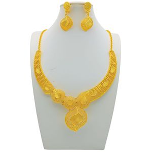 Parures de collier et boucles d'oreilles ethniques plaquées or 22 carats pour femmes, bijoux de mariage en alliage de métal précieux, motif floral, style hindou. - Product Image 5