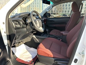 Toyota <span class=keywords><strong>Hilux</strong></span> Usada <span class=keywords><strong>2018</strong></span> 2.7L 4WD Automática Pickup LHD Gasolina Especificaciones GCC <span class=keywords><strong>Camioneta</strong></span> de Trabajo de Alta Fiabilidad <span class=keywords><strong>en</strong></span> <span class=keywords><strong>Venta</strong></span> Lista para Enviar Ahora - Product Image 5