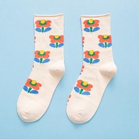 Vente en gros de chaussettes d'automne en coton absorbant la sueur sans odeur bord bouclé fleurs mignonnes chaussettes d'équipage pour femmes