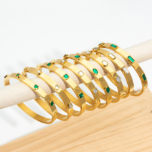 Yüksek lehçe altın kaplama manşet bilezik bilezik kalp şekli kakma paslanmaz çelik Retro moda inci zirkon bilezik - Product Image 1