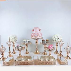 Juego de Soportes Cuadrados de Metal Dorado de Lujo para Tartas, 15 Piezas - Modernos Soportes Elevados para Exhibición de Postres en Bodas, Fiestas, Cumpleaños y Decoración de Mesas para Eventos - Product Image 3