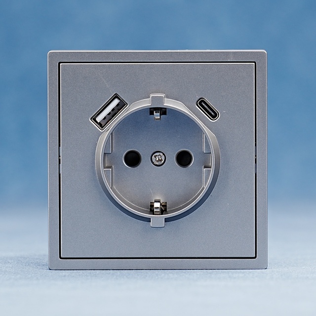 Single Power Socket With USB Charger Port EU Standard 80*80cm PC Panel Schuko Wall Socket USB-C Standard Grounding