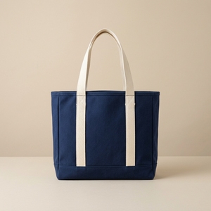 Sac de voyage en toile personnalisable et réutilisable, moyen, à bandoulière, avec poche avant et fermeture éclair, motif de logo ou de lettres sur mesure - Product Image 1