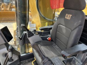 รถขุด CAT 330GC มือสอง 30 ตัน สภาพดี รับประกัน 6 เดือน พร้อมเครื่องยนต์ มอเตอร์ ปั๊ม เกียร์ แบริ่ง ของแท้ 100% จากญี่ปุ่น - Product Image 4