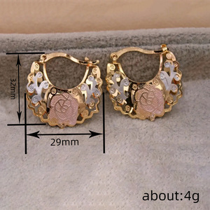 Orecchini a polsino a forma di rosa cava, design floreale vintage da giardino, orecchini da donna - Product Image 4
